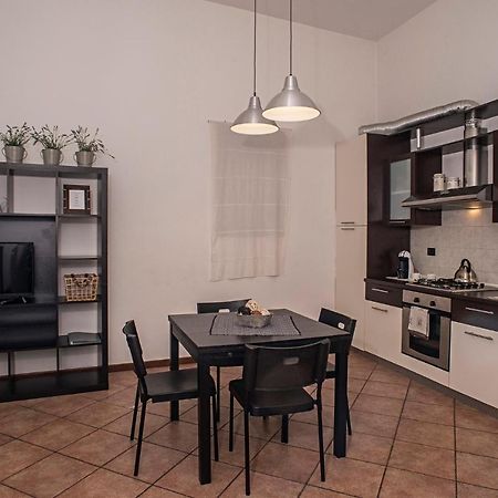 Cortile Del Forno Nel Centro Storico Apartment อาโรนา ภายนอก รูปภาพ