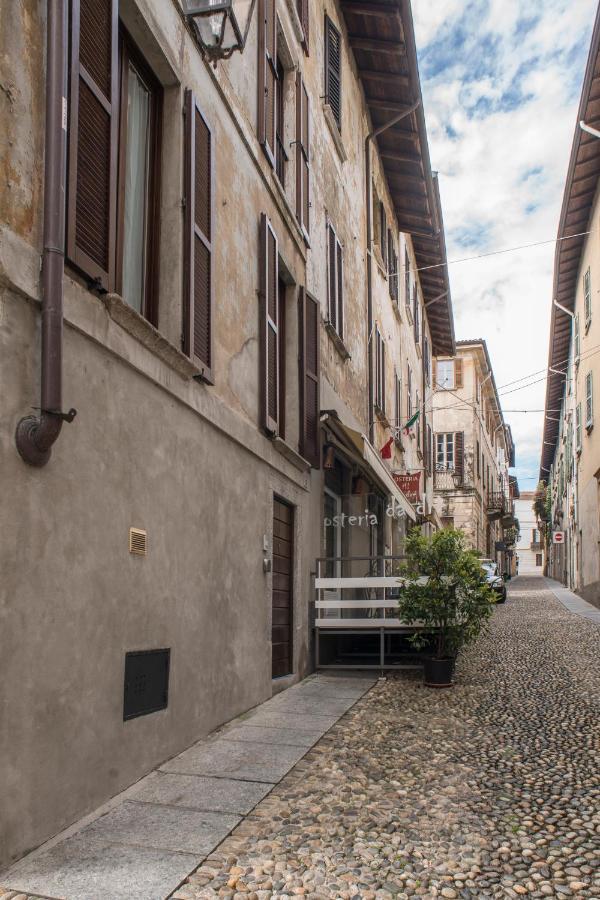 Cortile Del Forno Nel Centro Storico Apartment อาโรนา ภายนอก รูปภาพ