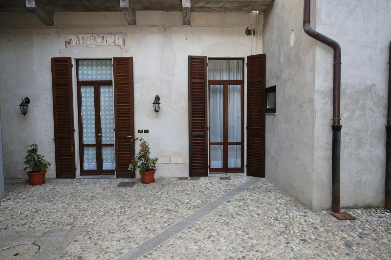 Cortile Del Forno Nel Centro Storico Apartment อาโรนา ภายนอก รูปภาพ