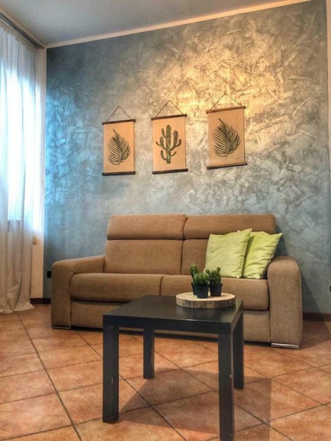 Cortile Del Forno Nel Centro Storico Apartment อาโรนา ภายนอก รูปภาพ