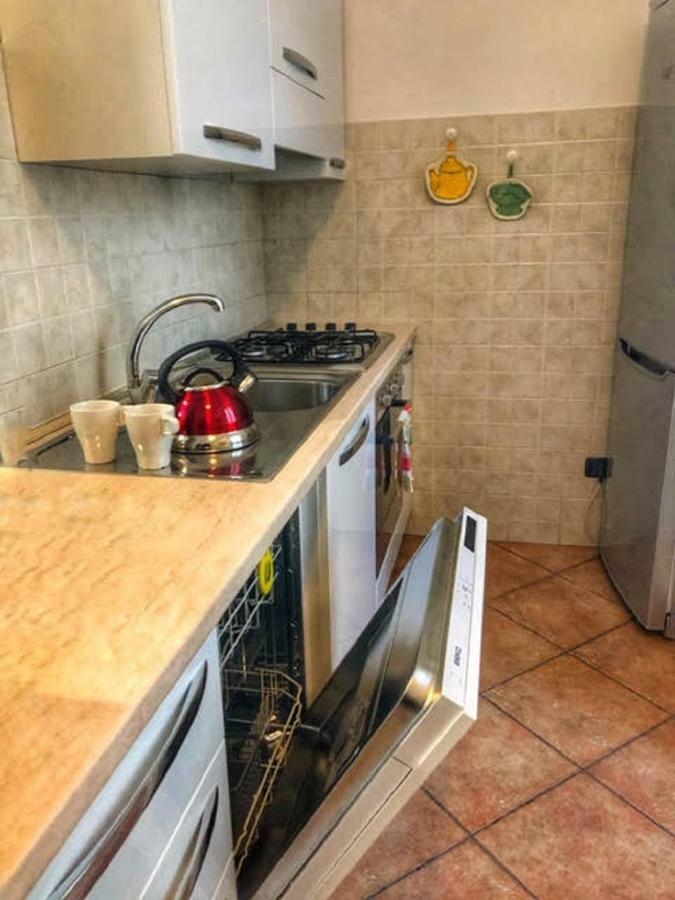Cortile Del Forno Nel Centro Storico Apartment อาโรนา ภายนอก รูปภาพ