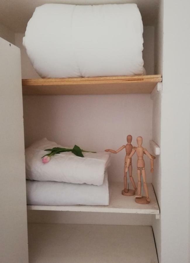 Cortile Del Forno Nel Centro Storico Apartment อาโรนา ภายนอก รูปภาพ